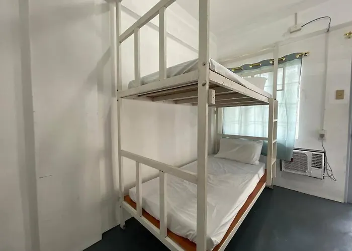 Lawton Residences 2i - 4 Pax *